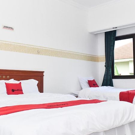 Reddoorz Near Lenmarc Mall Surabaya Pradahkalikendal Luaran gambar