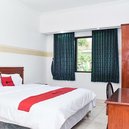 Reddoorz Near Lenmarc Mall Surabaya Pradahkalikendal Luaran gambar