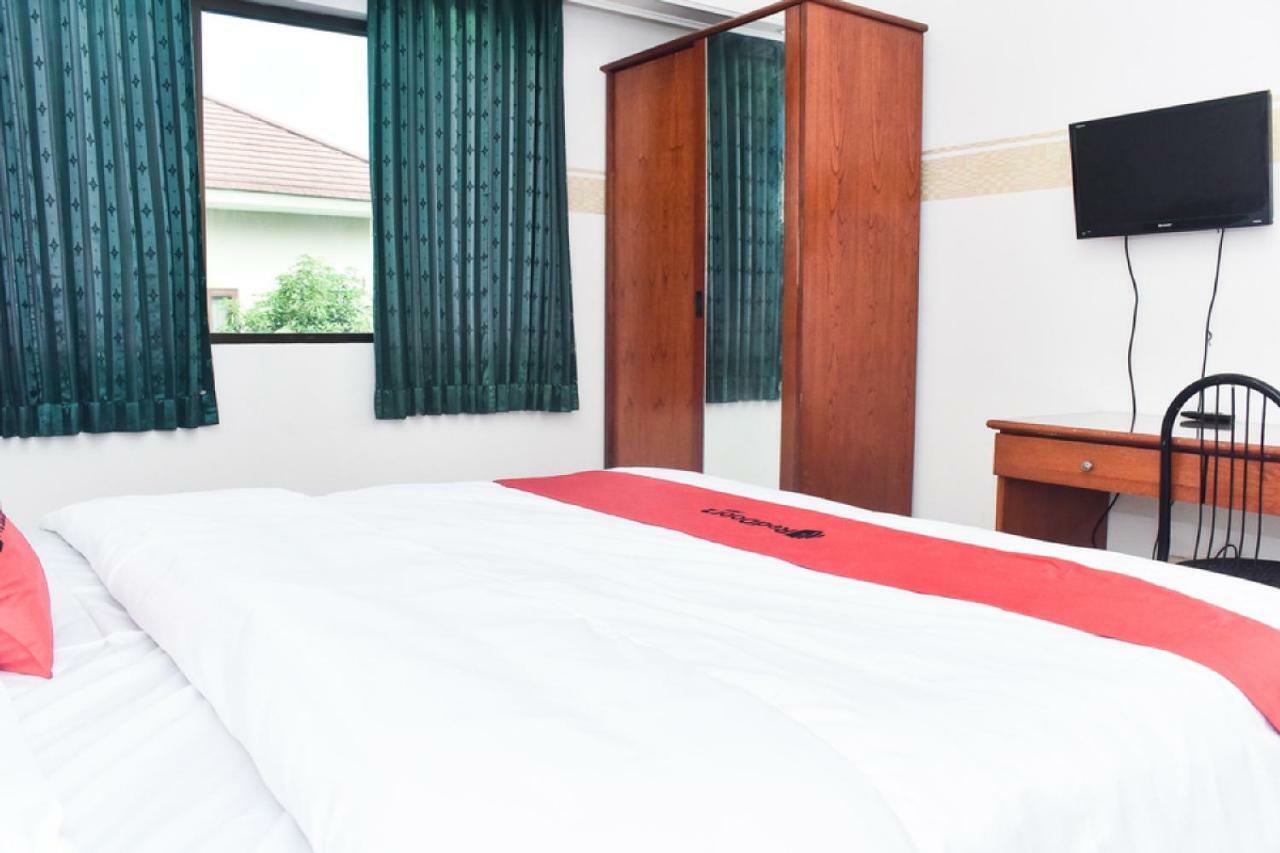 Reddoorz Near Lenmarc Mall Surabaya Pradahkalikendal Luaran gambar